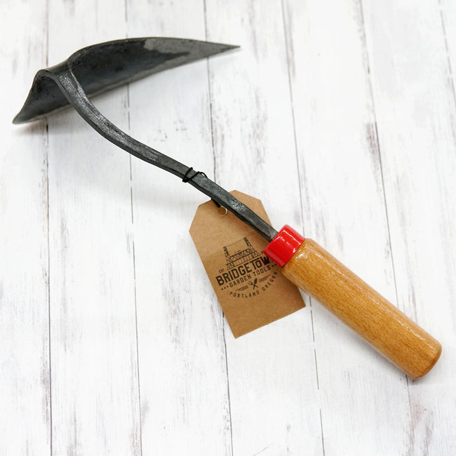 HANDY HOE-WEEDING/CULTIVATING